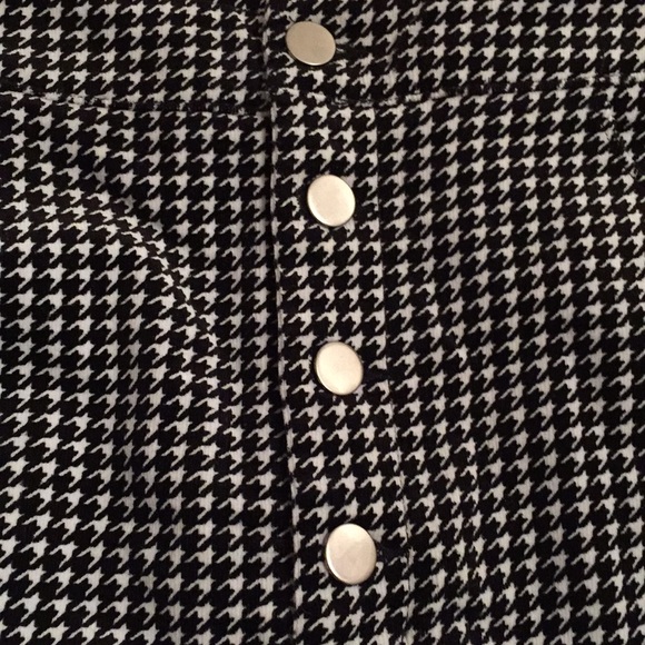 Forever 21 black and white skirt - Picture 3 of 5